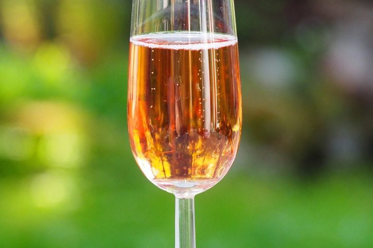 Rosé cider in a flute